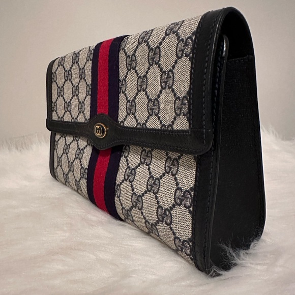 Authentic Gucci Sherry Line Clutch - Picture 5 of 13